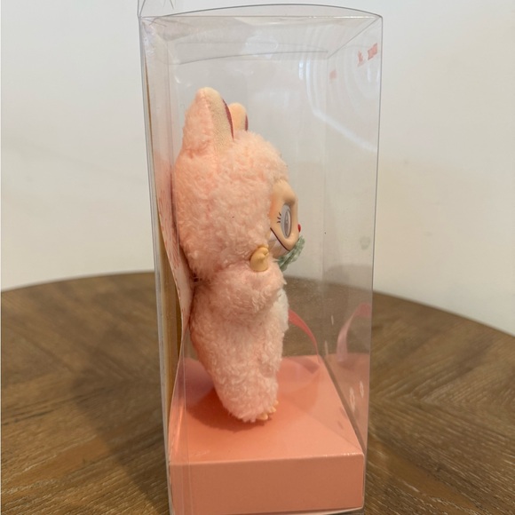 POP MART Mokoko “Close to Sweet” Plush Pendant – The Monsters Series - Picture 2 of 5